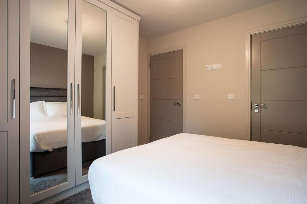Stunning 2Br Next To The City Airport Bhd - Free Parking Belfast Ngoại thất bức ảnh