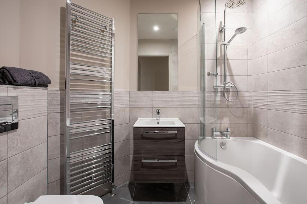 Stunning 2Br Next To The City Airport Bhd - Free Parking Belfast Ngoại thất bức ảnh